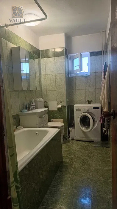 APARTAMENT 4 CAMERE - BLOC 1990 - STIRBEI VODA