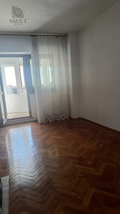 APARTAMENT 4 CAMERE - BLOC 1990 - STIRBEI VODA