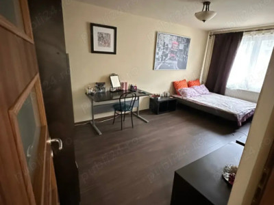 APARTAMENT 3 CAMERE - DECOMANDAT - DRISTOR