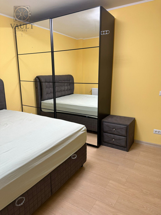 APARTAMENT 3 CAMERE-13 SEPTEMBRIE-CENTRALA-2 BAI-BLOC REABILITAT-HOL H