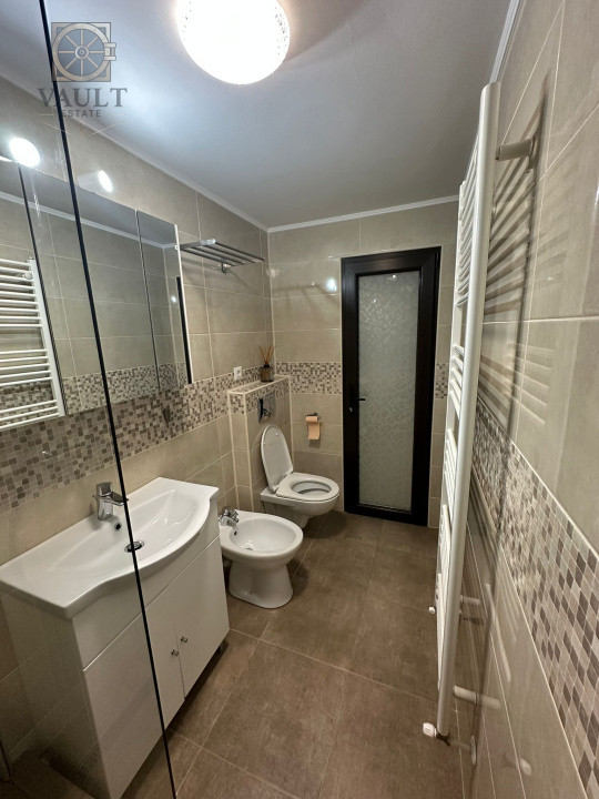 APARTAMENT 3 CAMERE-13 SEPTEMBRIE-CENTRALA-2 BAI-BLOC REABILITAT-HOL H