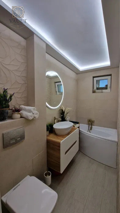 Apartament cu 4 camere - 70MP- 1 Decembrie 1918