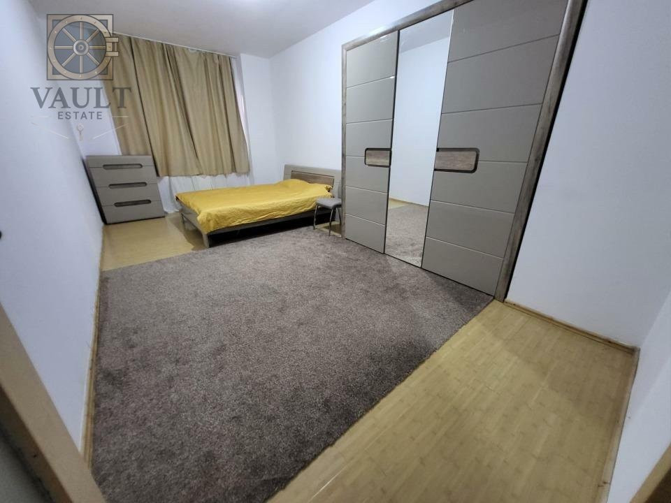 APARTAMENT 3 CAMERE-STRAULESTI