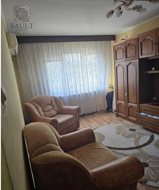  Apartament 3 camere- Decomandat- Bd Chisinau + Boxa 