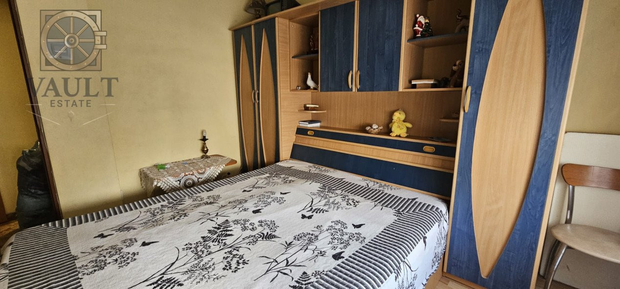  Apartament 3 camere- Decomandat- Bd Chisinau + Boxa 