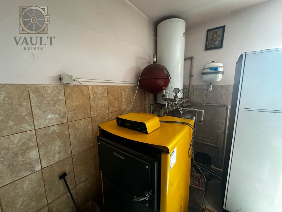 Casa/Villa Frumusani - Teren 1000 mp -