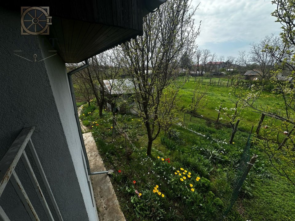 Casa/Villa Frumusani - Teren 1000 mp -