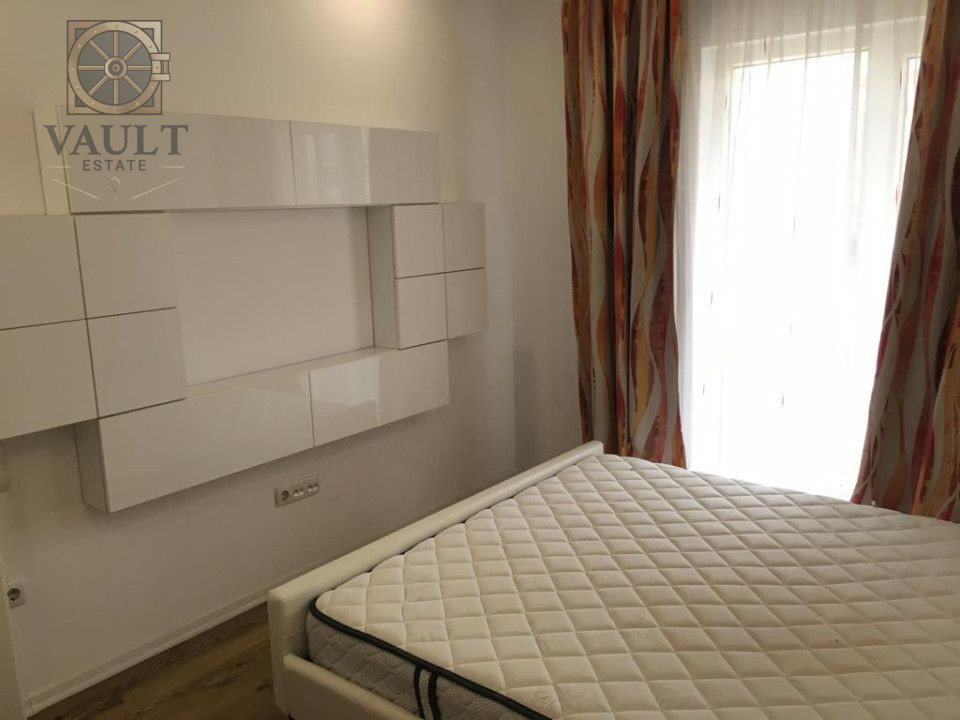Inchiriere apartament 2 camere cu vedere la piscina - cartier Cosmopolis