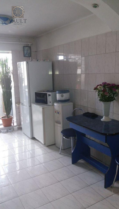 APARTAMENT 3 CAMERE-RAHOVA-2 BAI-DECOMANDAT-2 BOXE SUBSOL