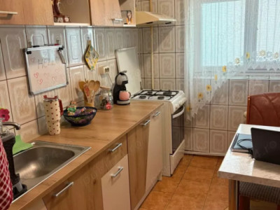 APARTAMENT 3 CAMERE-MARGEANULUI-BARNOVA-BLOC REABILITAT-2 BAI-BOXA