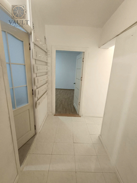APARTAMENT 3 CAMERE  SPATIOS, M.BRAVU LANGA KAUFLAND  SI INTERSECTIA VITAN