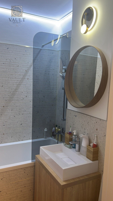 APARTAMENT 3 CAMERE - RENOVAT - PIATA VICTORIEI