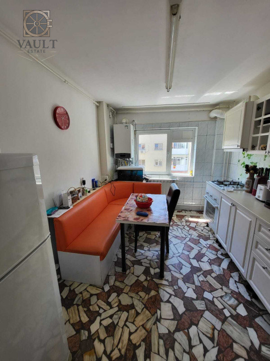 Apartament 4 camere - 5 minute de metrou - Calea Mosilor
