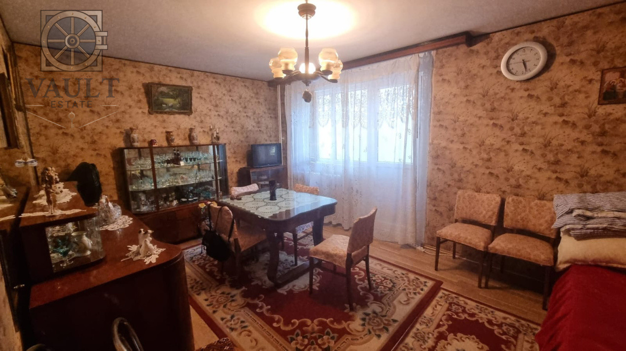 APARTAMENT 4 CAMERE-BULEVARDUL BRANCOVEANU-DECOMANDAT-2 BAI-REABILITAT