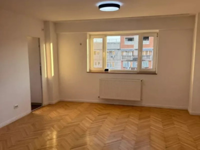 Apartament 3 camere Calea Calarasilor