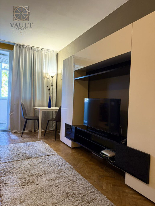 Garsoniera MOBILATA/UTILATA - lux - 2 MINUTE - Costin Georgian -