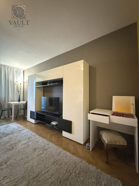 Garsoniera MOBILATA/UTILATA - lux - 2 MINUTE - Costin Georgian -