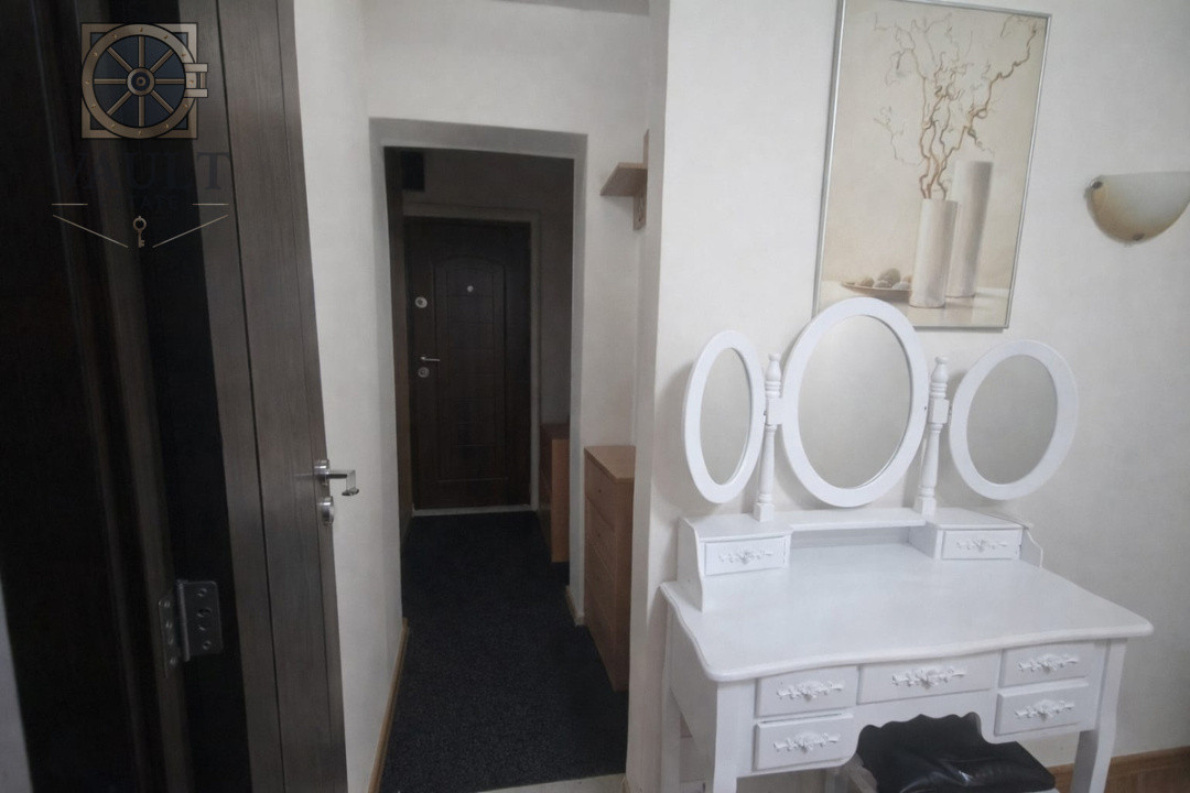 Garsoniera MOBILATA/UTILATA - lux - 2 MINUTE - Costin Georgian -