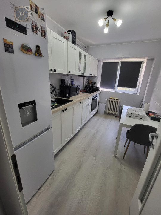 APARTAMENT 3 CAMERE-CAMPIA LIBERTATII-BLOC 1982-MOBILAT-UTILAT