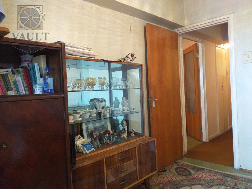 Apartament 3 camere - BLOC ANVELOAPT - 5 minute METROU OBOR