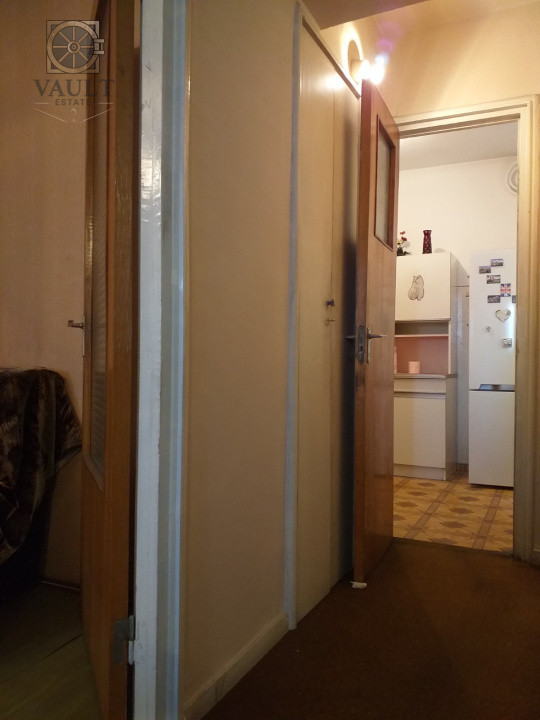 Apartament 3 camere - BLOC ANVELOAPT - 5 minute METROU OBOR