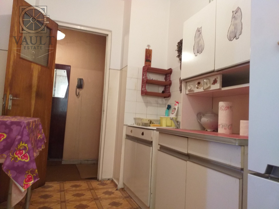 Apartament 3 camere - BLOC ANVELOAPT - 5 minute METROU OBOR