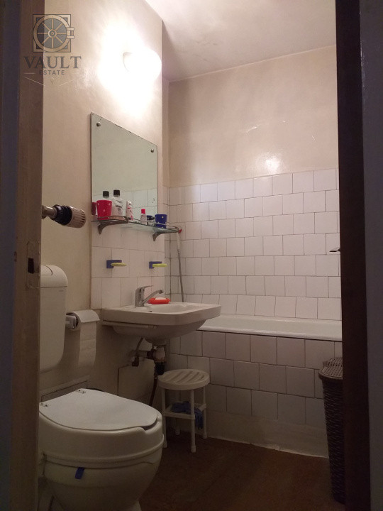 Apartament 3 camere - BLOC ANVELOAPT - 5 minute METROU OBOR