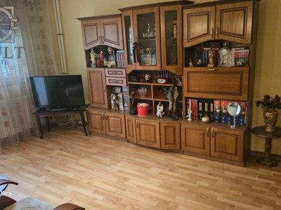 Apartament 3 camere - ETAJ 1 - bloc 1982 - zona TINERETULUI 
