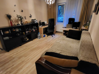 APARTAMENT 3 CAMERE-RAHOVA-MARGEANULUI-BARCA-CENTRALA