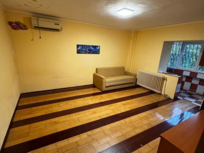 Apartament 2 camere Vacarest-Centrala Proprie