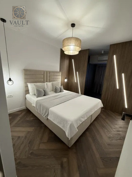 Apartament 3 camere - LA CHEIE - zona STEFAN CEL MARE 