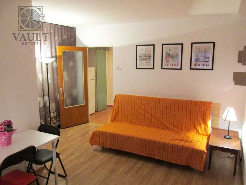 Garsoniera - Langa metrou - Gorjului - Piata veteranilor - An 1981