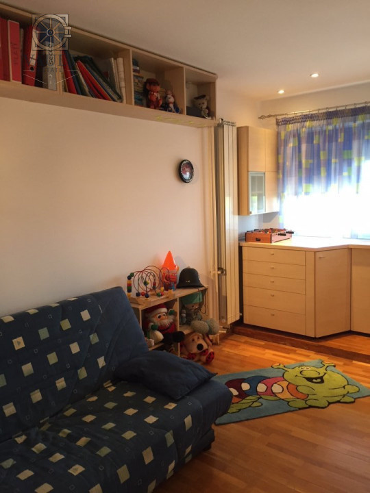 APARTAMENT 3 CAMERE SEMIDECOMANDAT  CU LOC DE PARCARE -CALEA VACARESTI