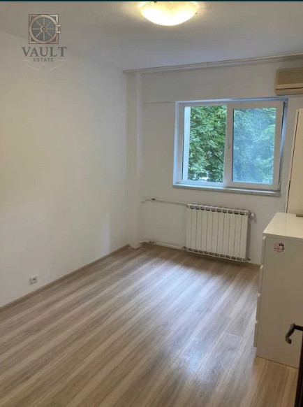 Apartament 3 camere - ETAJ 1 - zona TINERETULUI 