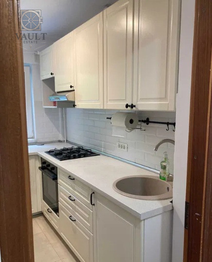 Apartament 3 camere - ETAJ 1 - zona TINERETULUI 