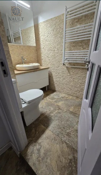 Garsoniera - ETAJ 1 - BLOC ANVELOPAT - zona RAHOVA 