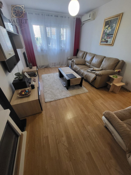 APARTAMENT 4 CAMERE-RAHOVA-BARCA-DECOMANDAT-2 BAI-2 BALCOANE