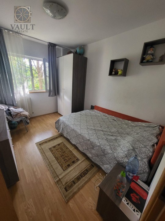 APARTAMENT 4 CAMERE-RAHOVA-BARCA-DECOMANDAT-2 BAI-2 BALCOANE