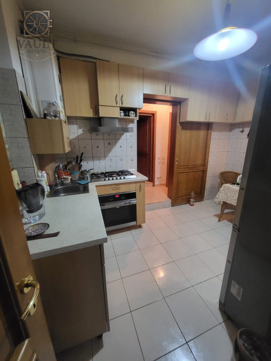 APARTAMENT 3 CAMERE-SEBASTIAN-13 SEPTEMBRIE-LICEUL DIMITRIE GUSTI-BOXA