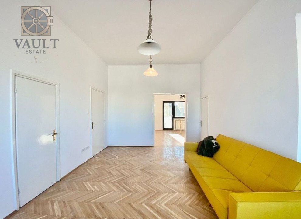 Apartament 3 camere - Decomandat / Langa Universitate