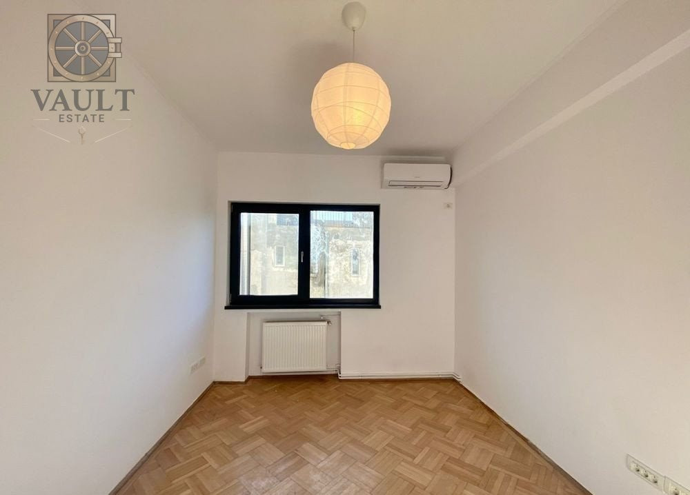 Apartament 3 camere - Decomandat / Langa Universitate