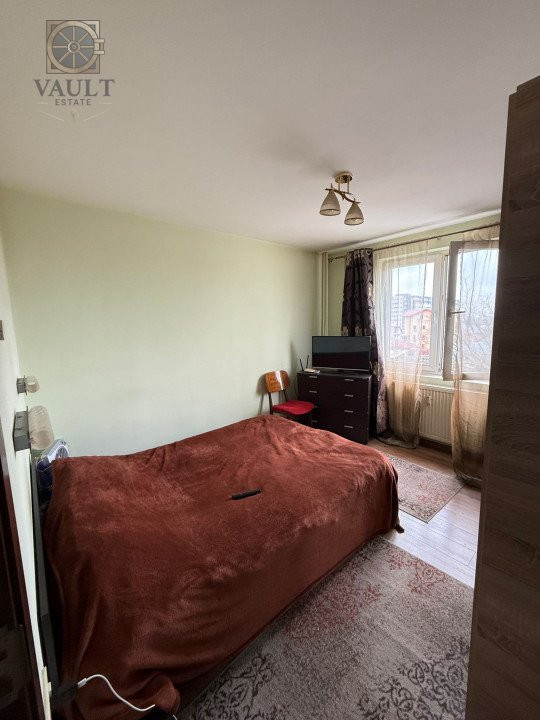 3 camere-Decomandat-70mp-Piata Resita