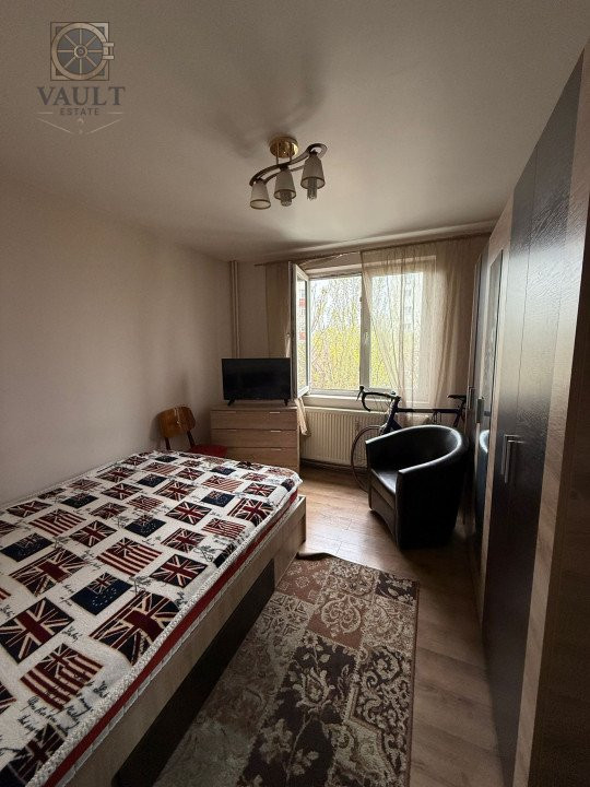 3 camere-Decomandat-70mp-Piata Resita