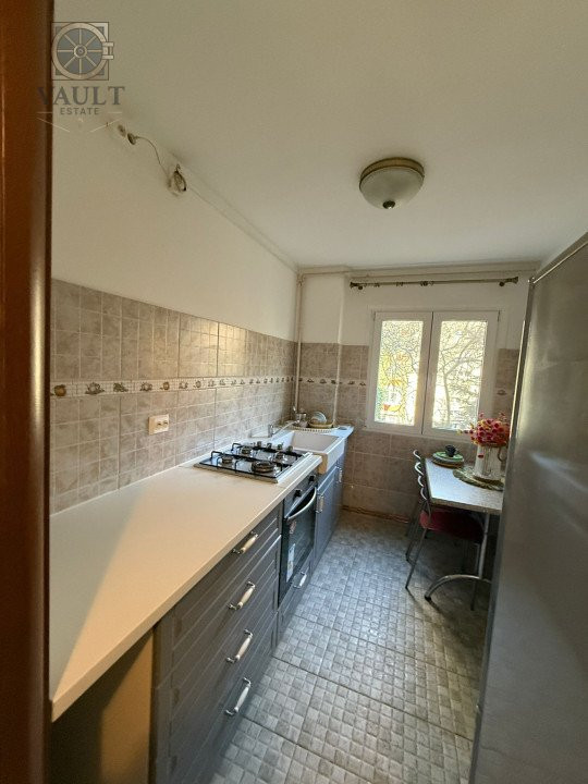 Apartament 3 camere - Centrala Proprie -Alexandru Obregia