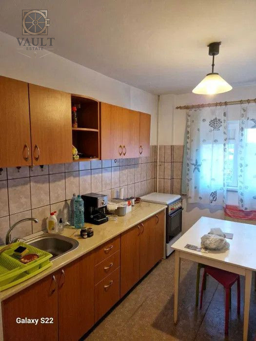 4 CAMERE - SOSEAUA OLTENITEI - EROII REVOLUTIEI