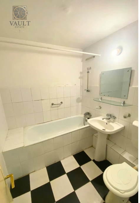 APARTAMENT 3 CAMERE-GHENCEA-2 BAI-SEMIDECOMANDAT