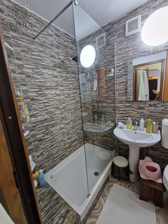 Apartament 3 camere - Centrala Proprie - Ozana