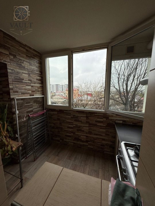 3 camere-Decomandat-70mp-Piata Resita