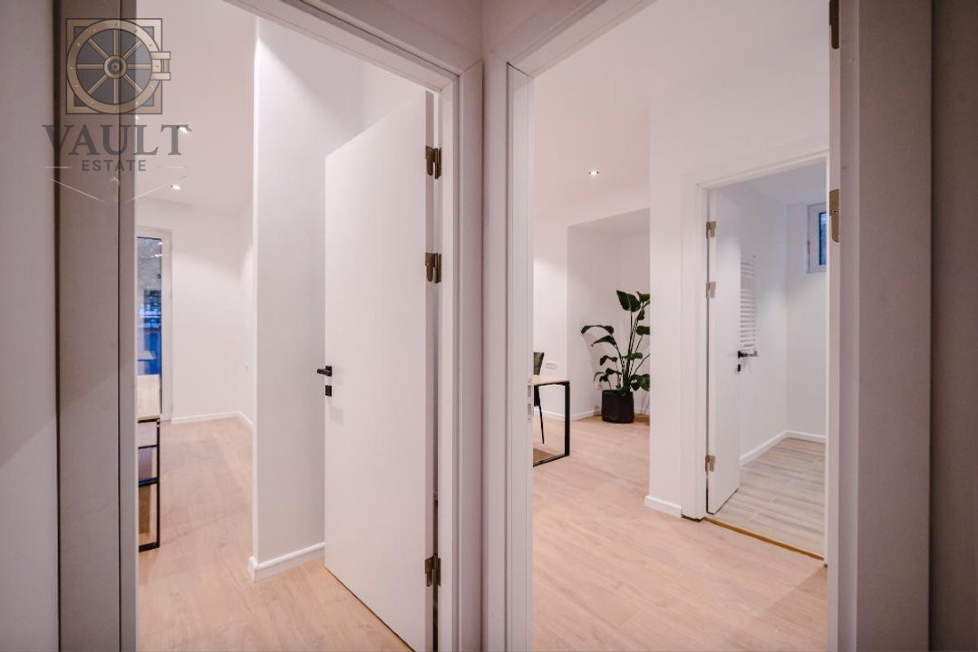 Apartament 4 camere - Loc de parcare / Terasa / Piata Victoriei