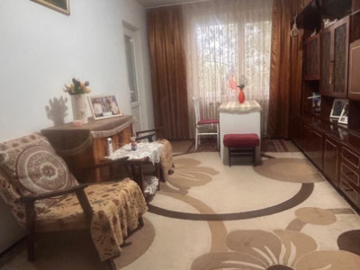 Apartament 3 camere - Decomandat -Colentina 